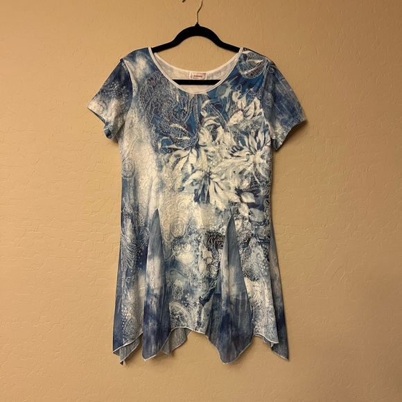 Kamana Blue & White Floral Print Tunic Top - Picture 11 of 14